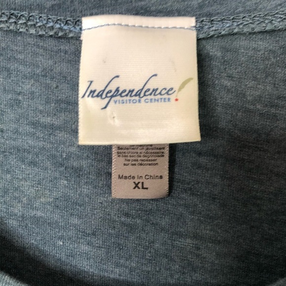 NWOT Independence Philadelphia PA LOVE Shirt XL - Picture 5 of 8